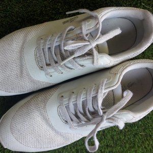 Woman's Lacoste runners